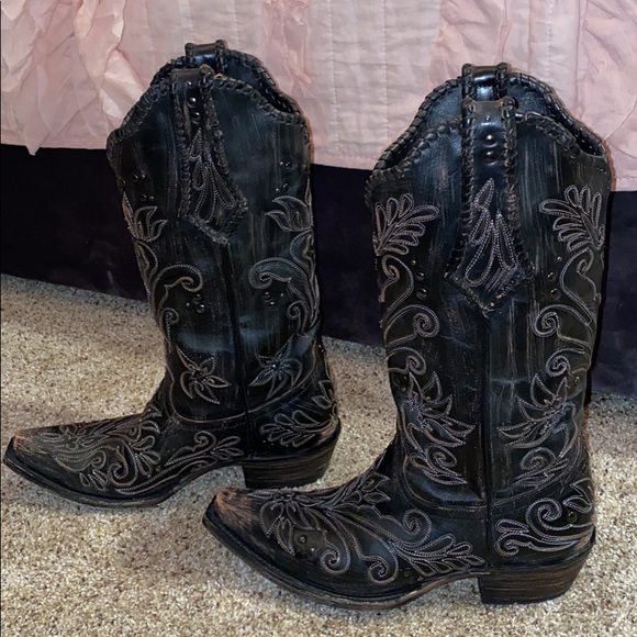 Women’s cowboy boots. - Picture 5 of 5